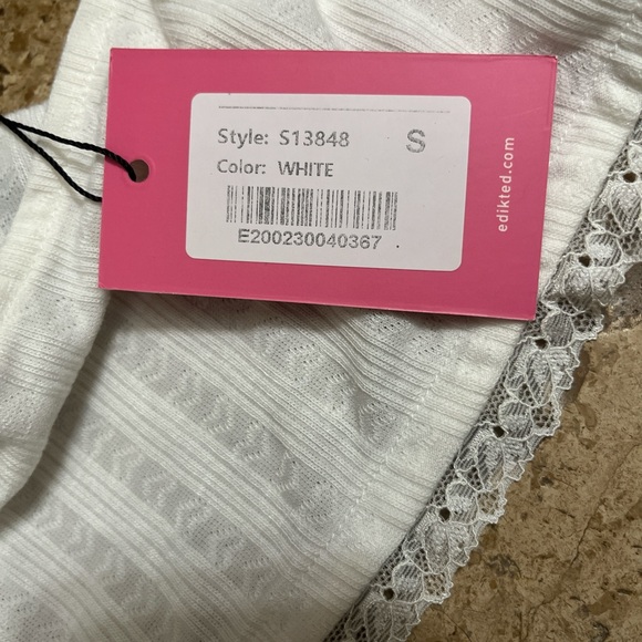 NWT Edikted Open Back Top - Picture 2 of 7